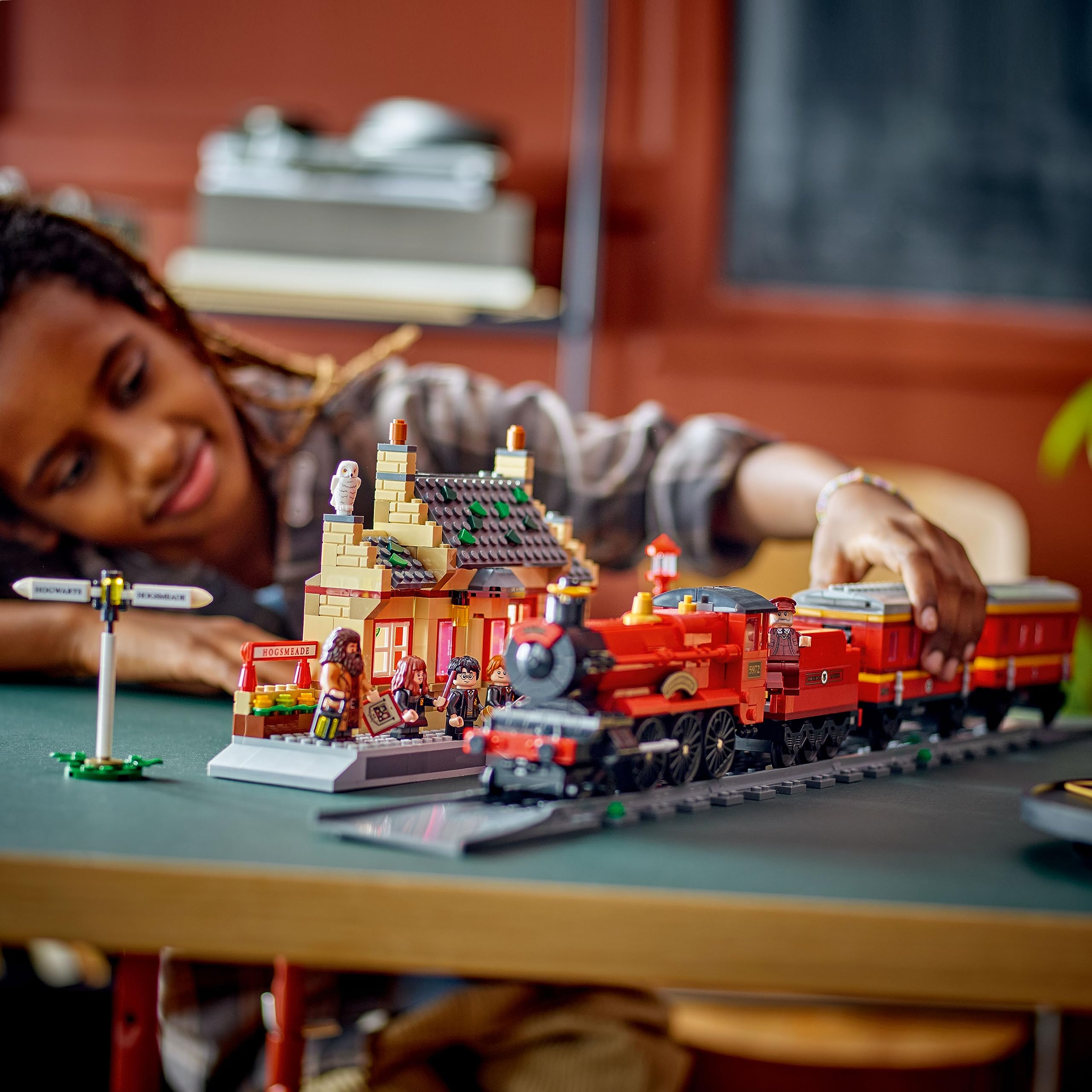 LEGO Harry Potter Hogwarts Express & Hogsmeade Station 76423