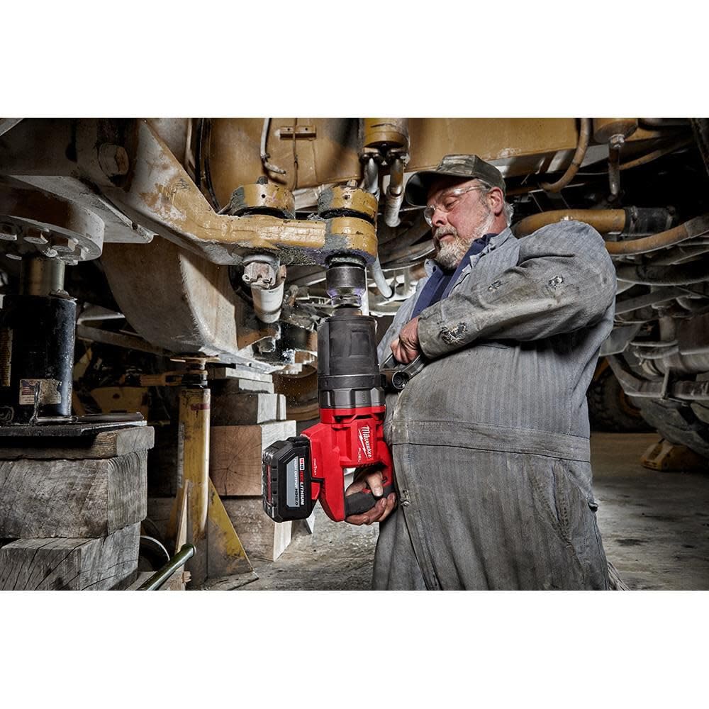 Milwaukee M18 FUEL 1 in. D-Handle High Torque Impact Wrench with ONE-KEY Kit