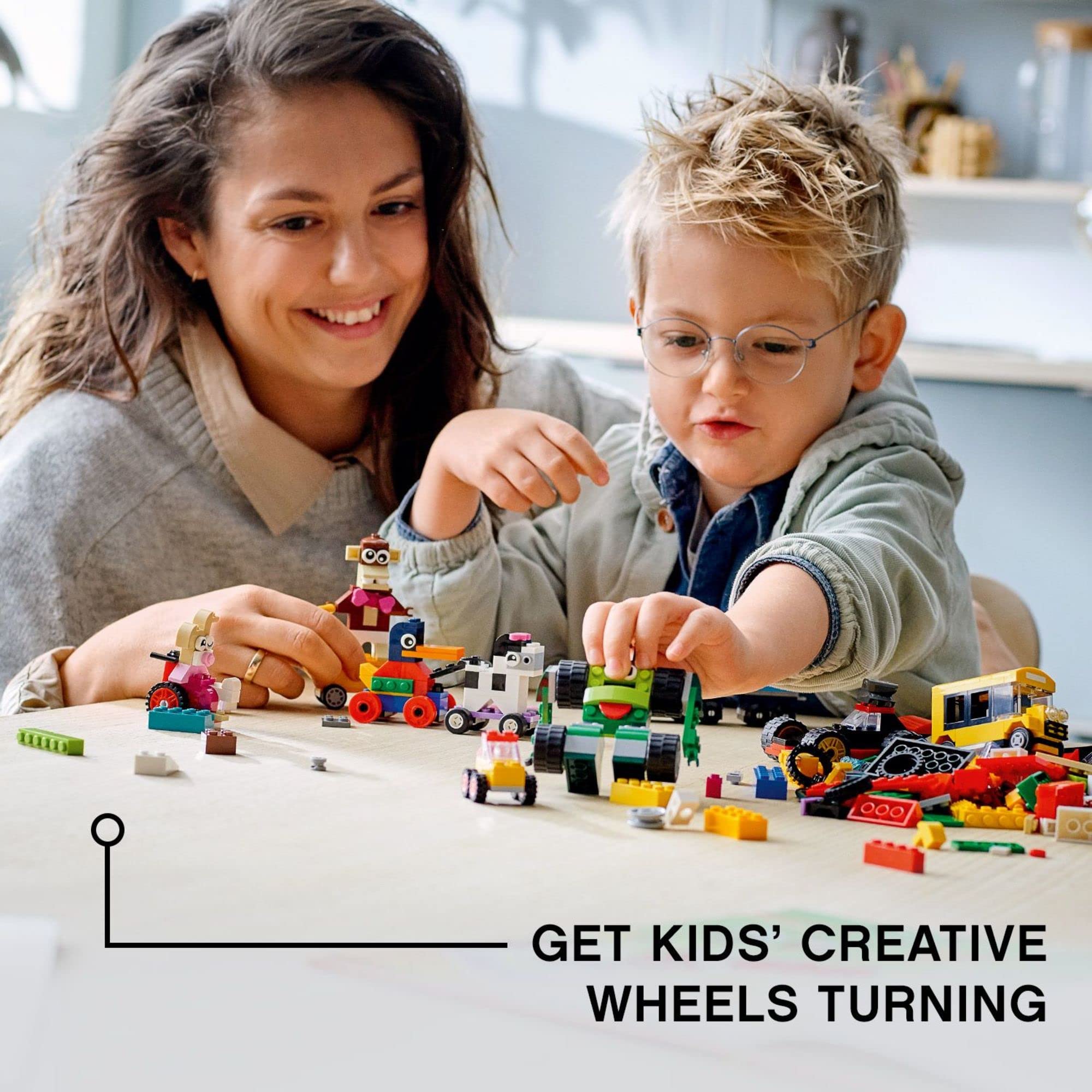 Lego Classic Bricks and Wheels 11014 (653 Pieces)