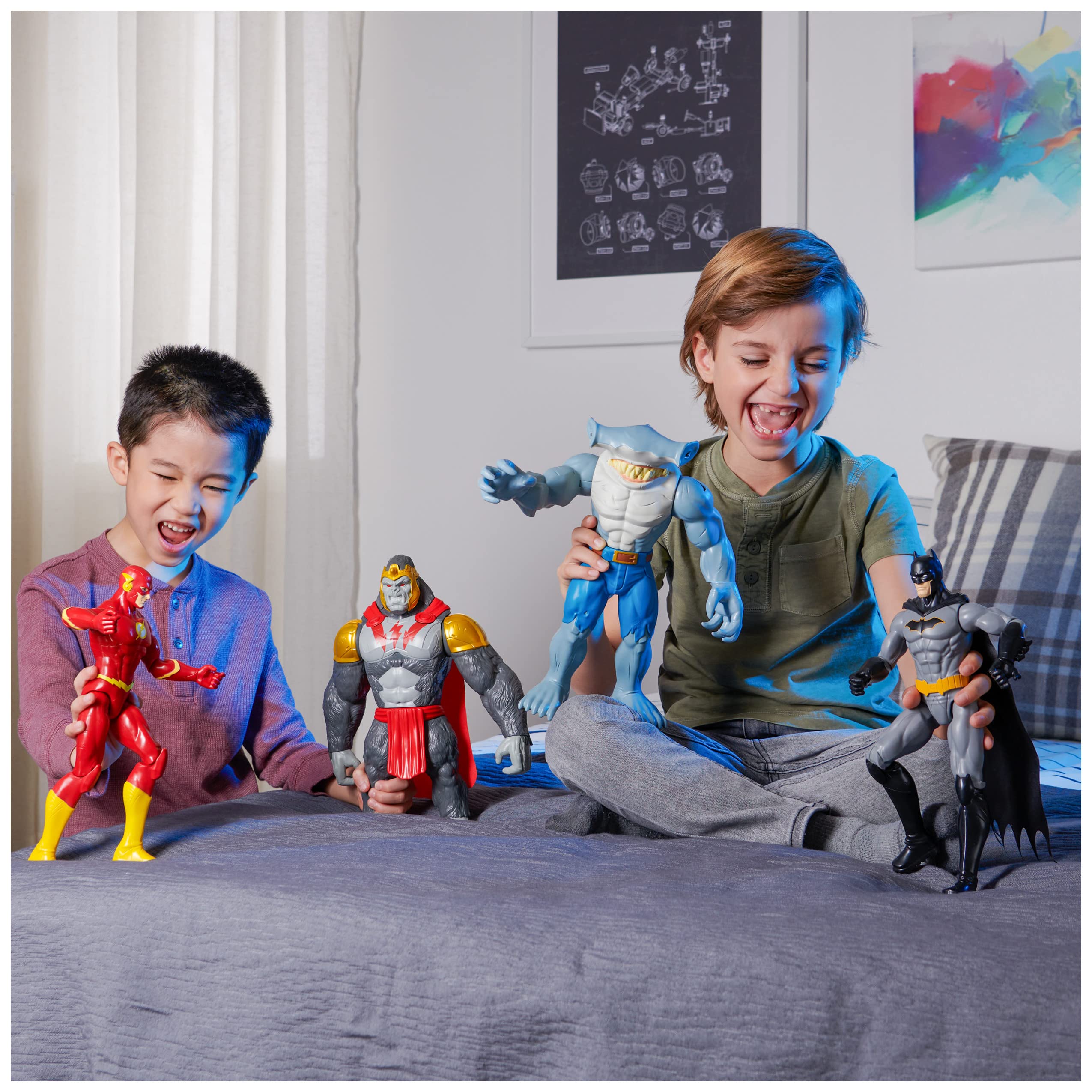 DC Comics, Batman vs. Gorilla Grodd 4-Pack, 30-cm Action Figures (Batman, The Flash, Gorilla Grodd, King Shark)