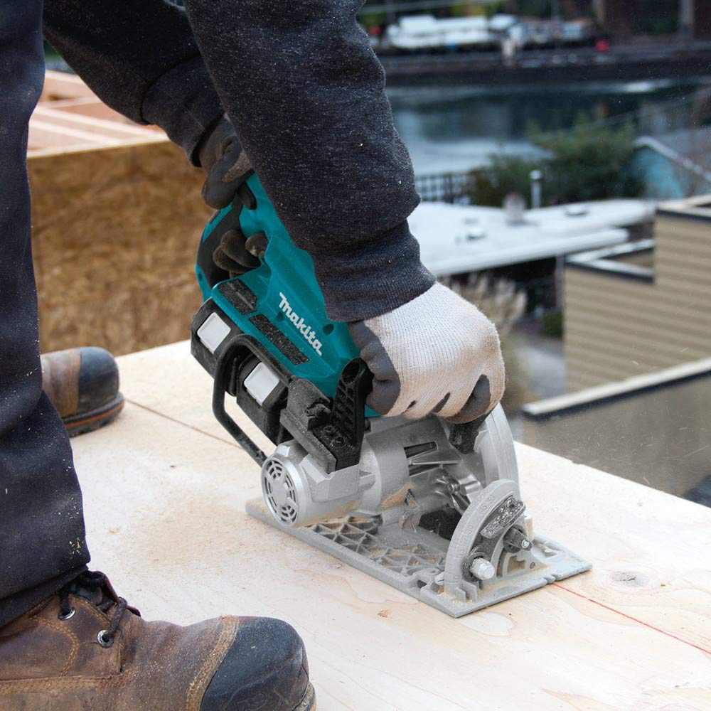 Makita XSR01PT 36V (18V X2) LXT® Brushless Rear Handle 7-1/4" Circular Saw Kit (5.0Ah)