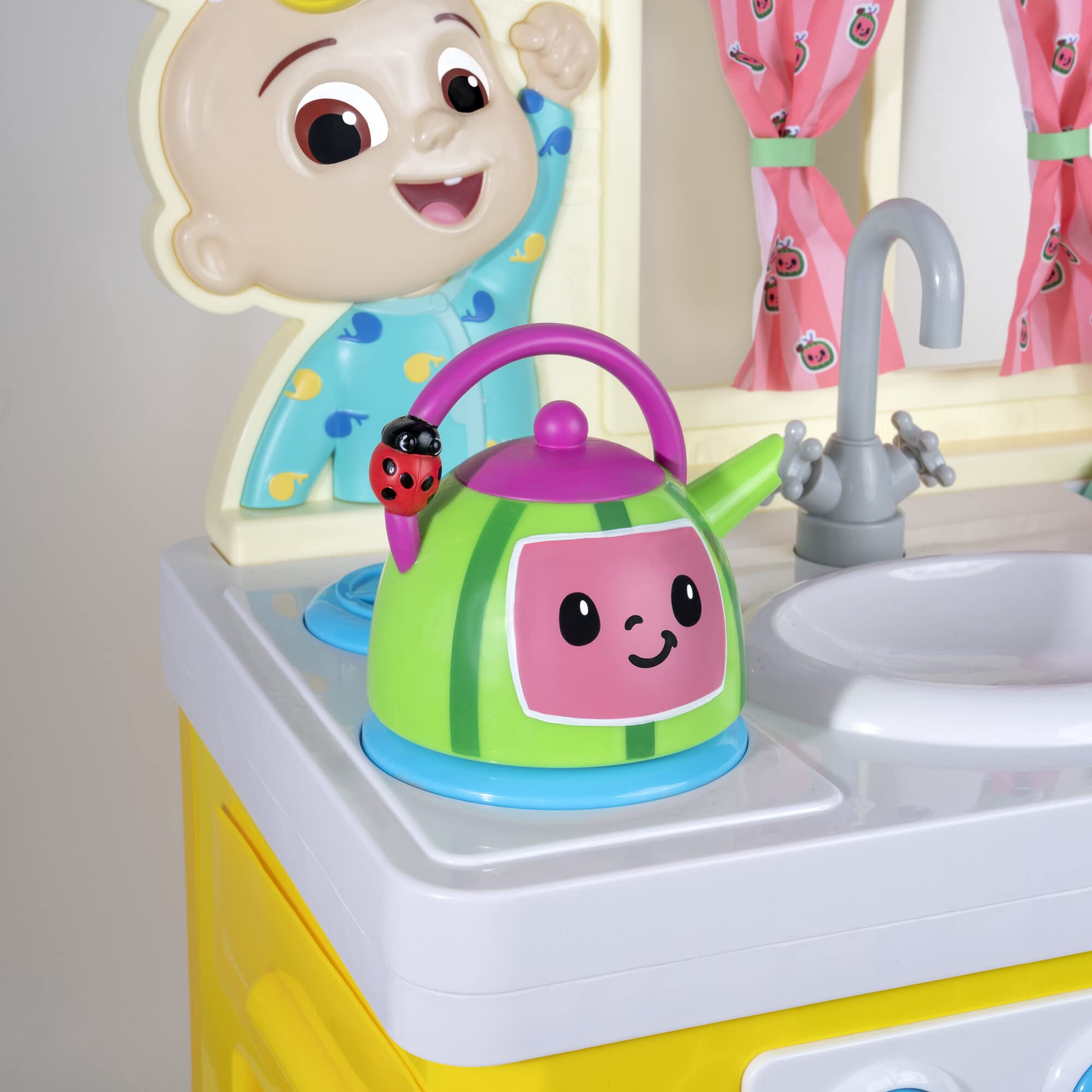 CoComelon Deluxe Feature Roleplay, Little Kitchen