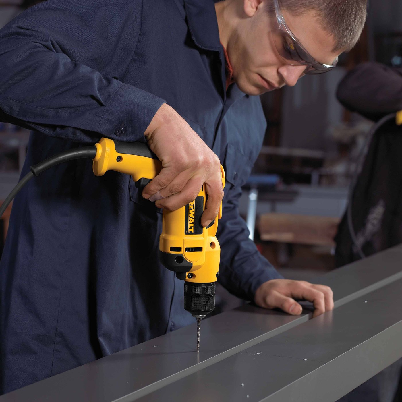 DEWALT DWD112 8.0 Amp 3/8-Inch VSR Pistol-Grip Drill