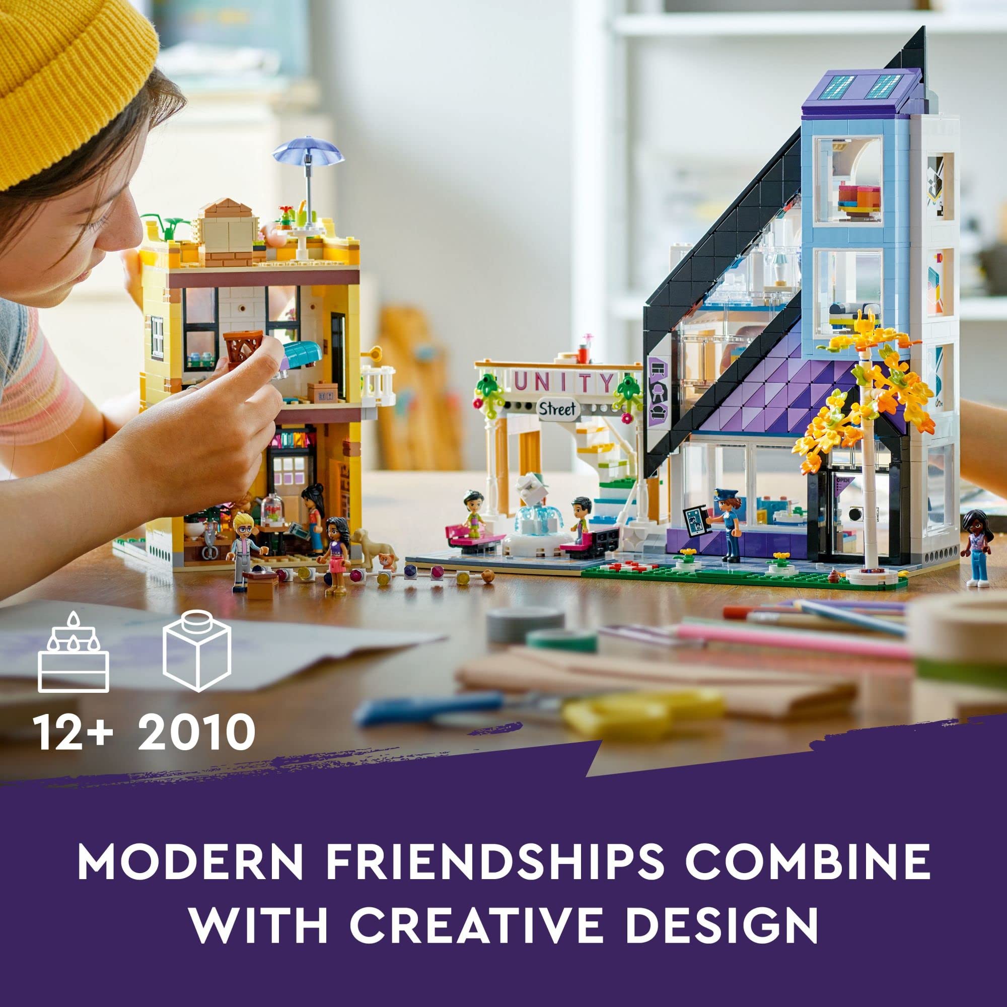 LEGO Friends Downtown Flower and Design Stores 41732