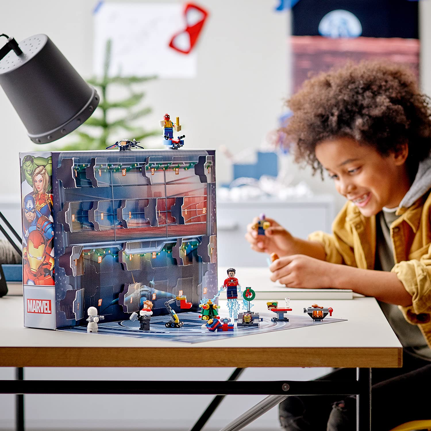 LEGO Marvel The Avengers Advent Calendar 76196 (298 Pieces)