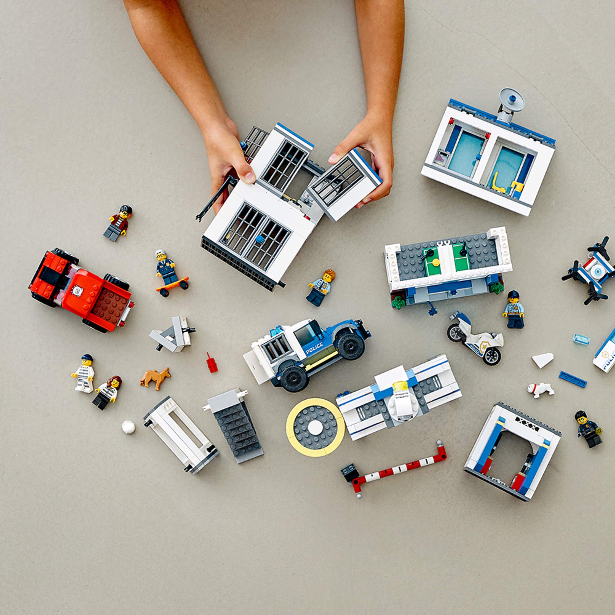LEGO City Police Station 60246 (743 Pieces)