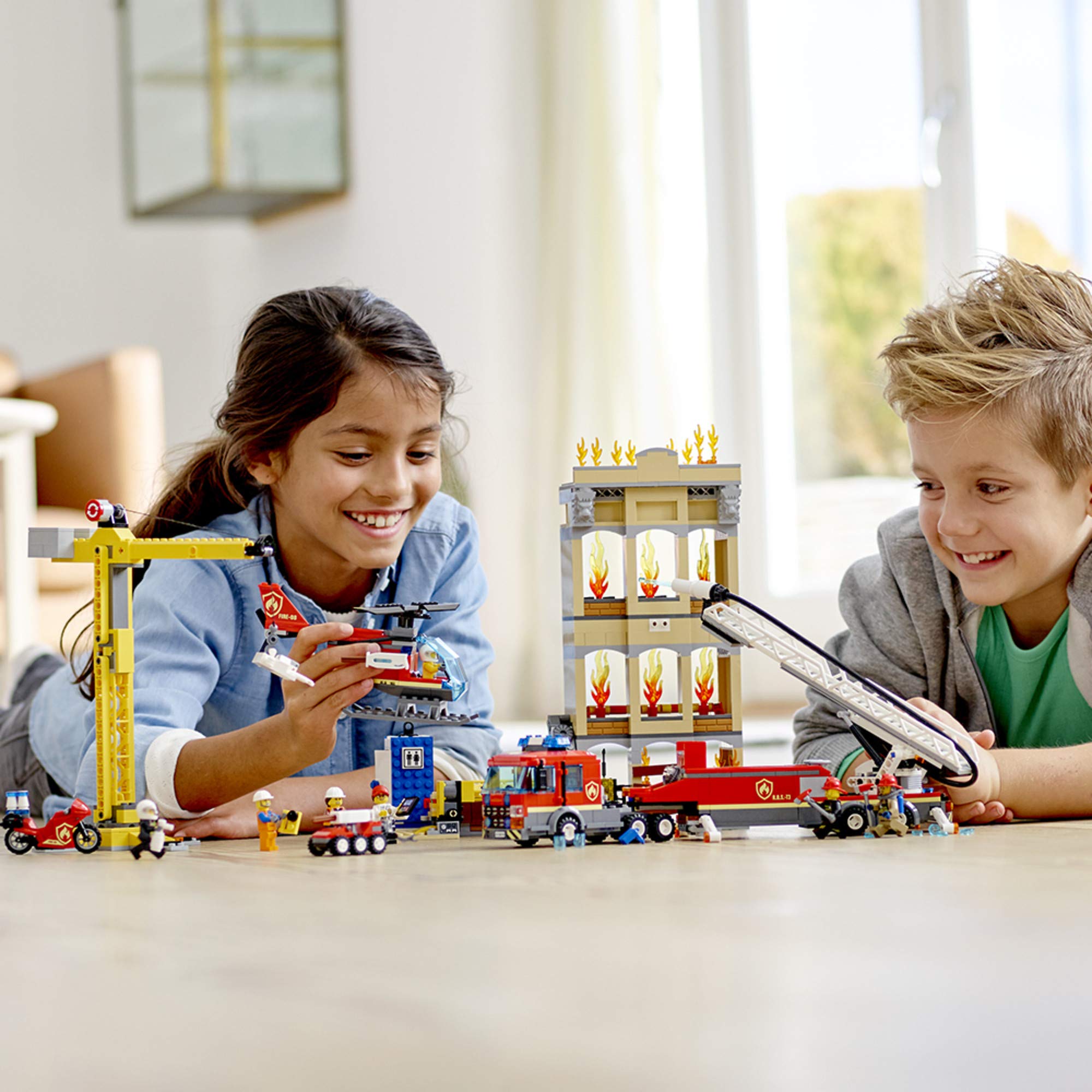 LEGO City Downtown Fire Brigade 60216 (943 Pieces)