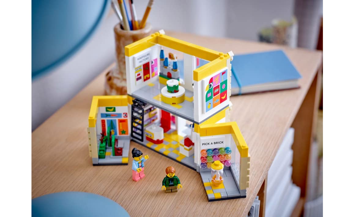 LEGO Merchandise Official Store 40574 (541 pcs)