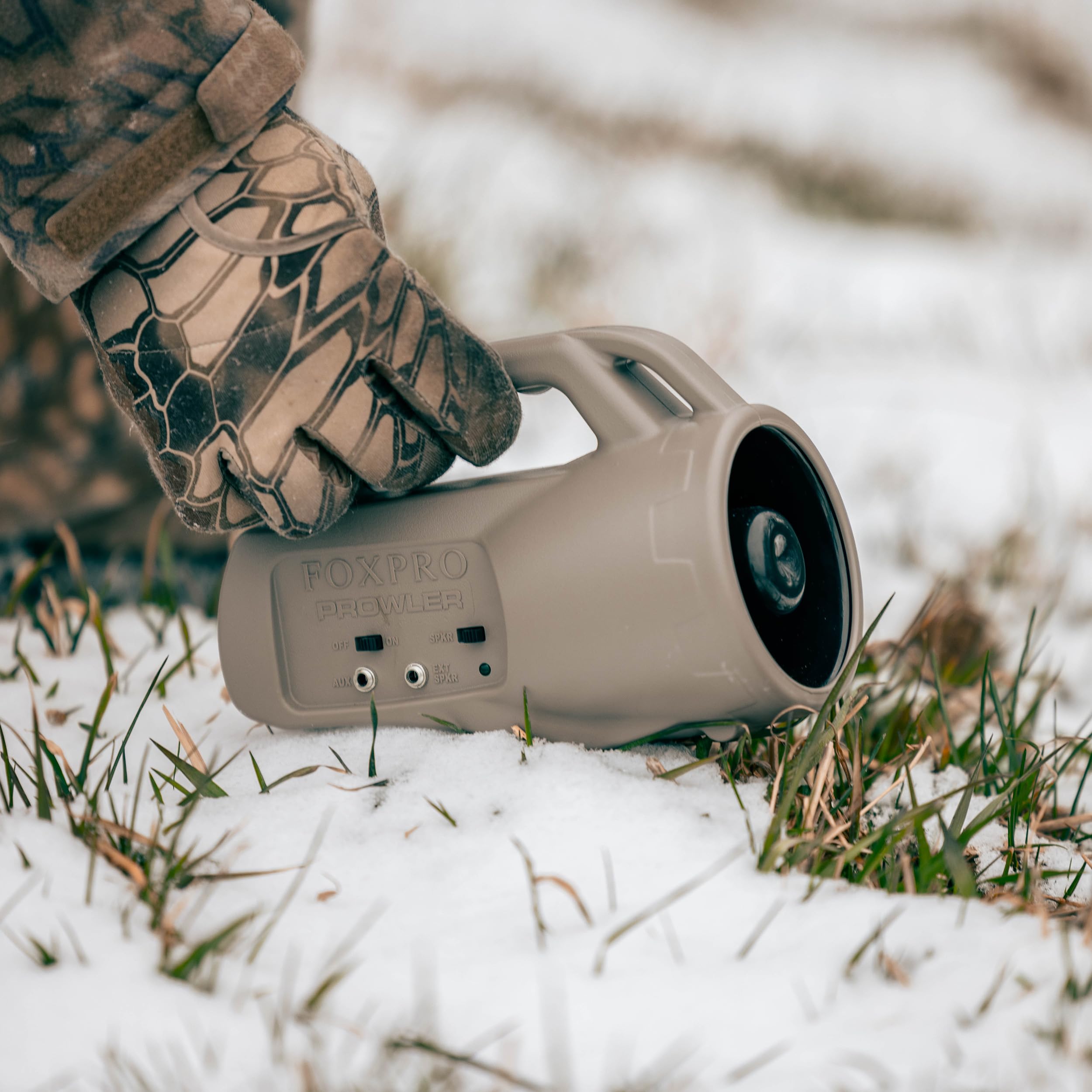FOXPRO Prowler American Made Electronic Predator Call Remote Operated and Programmable Coyote, Fox, Crow, Hog Call for Hunting